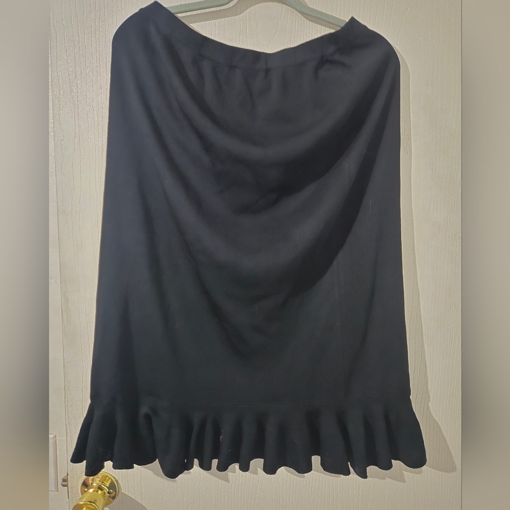 Large Ming Wang Black Skirt with Ruffle Hem